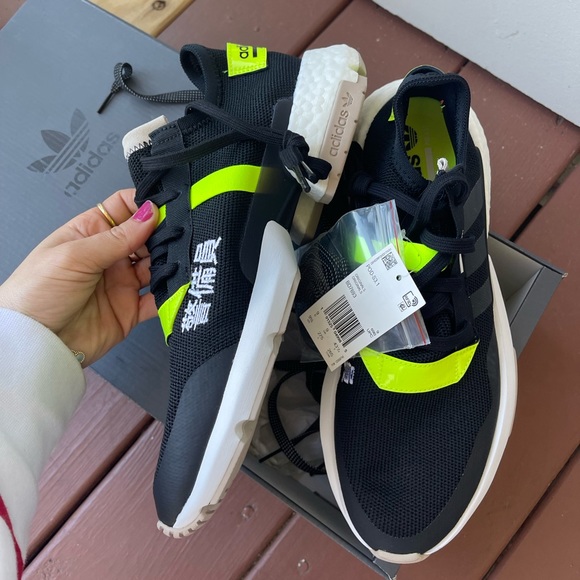 Sold!ADIDAS ORIGINALS REVIVES THE P.O.D. S3.1 WITH NEW MATERIALS AND COLORS - Picture 6 of 12